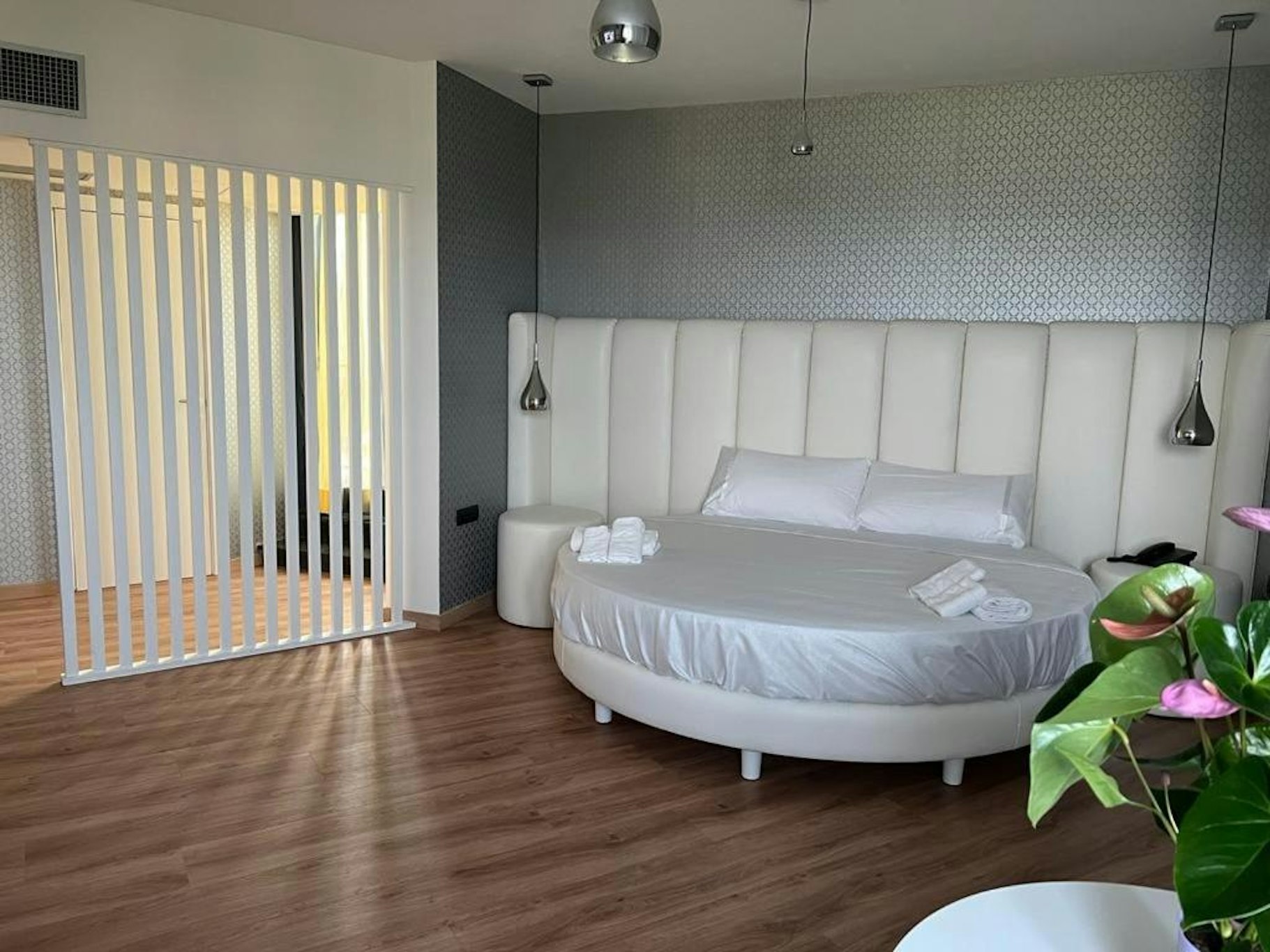 MIRABEAU PARK HOTEL 5/26