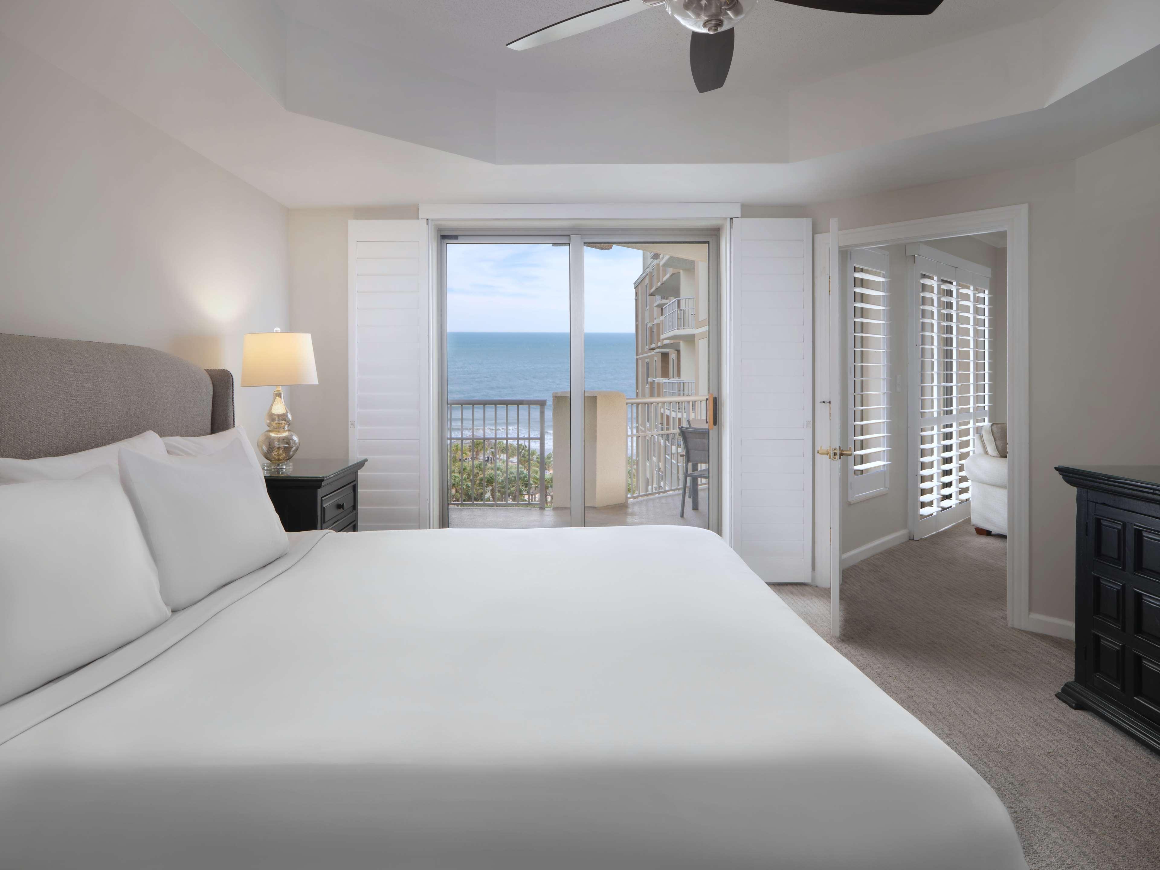 3 BEDROOMS, CONDO, KING BED, 4 DOUBLE BEDS, OCEAN VIEW