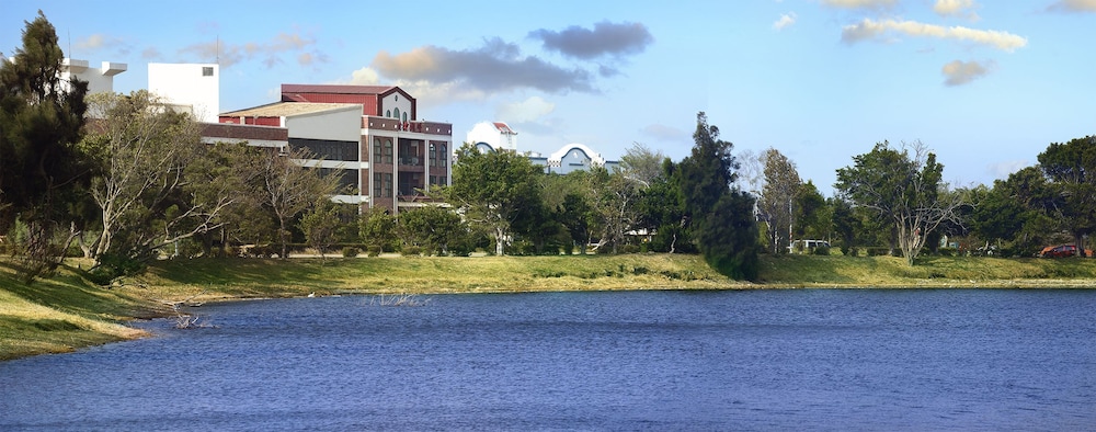 Jinsha Lake Side Hotel 42/49