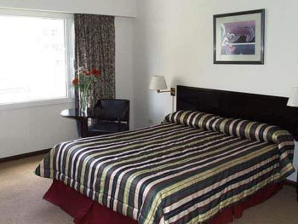 غرفة قياسية بسرير كوين، Hotel Austral Bahia Blanca 3/4
