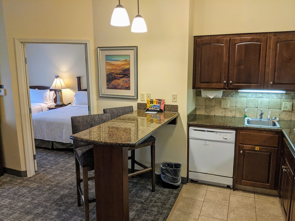 Staybridge Suites Indianapolis Carmel 39/44