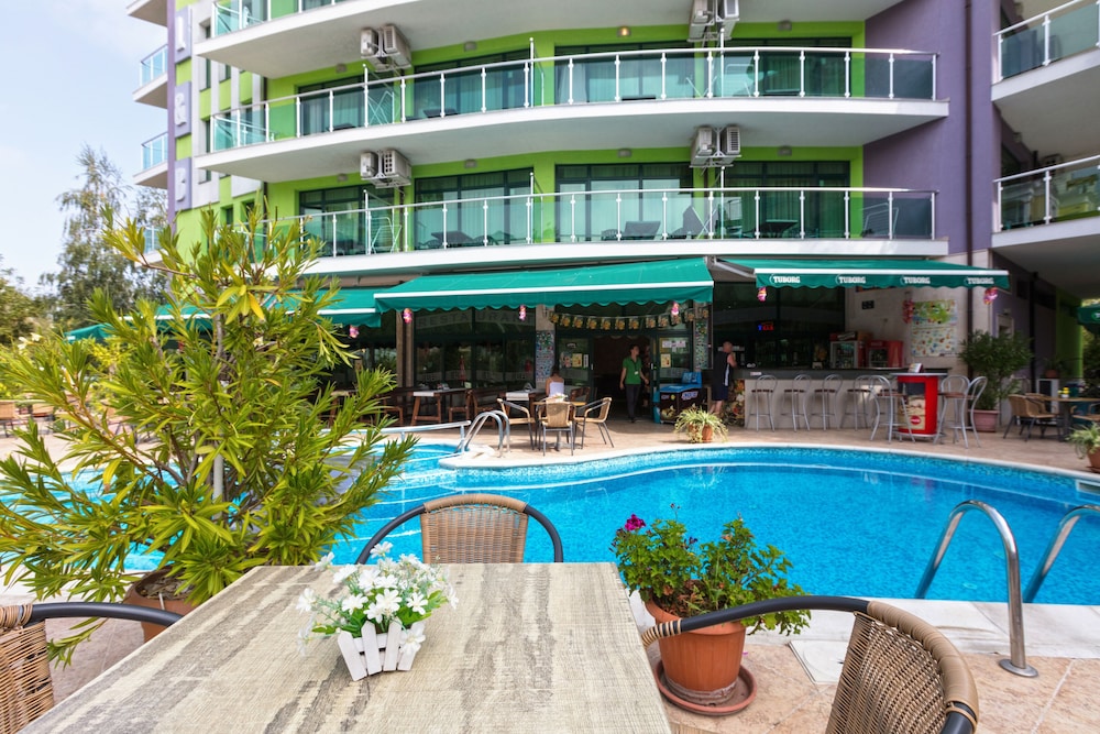 Hotel L&B Sunny Beach 2/50