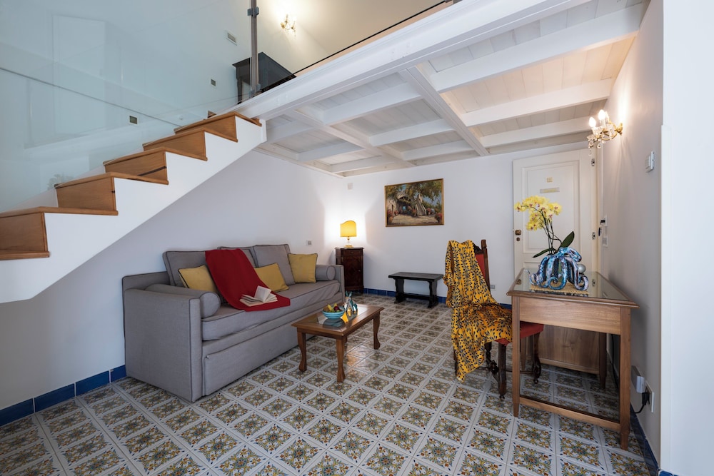 Residenza Luce 34/50