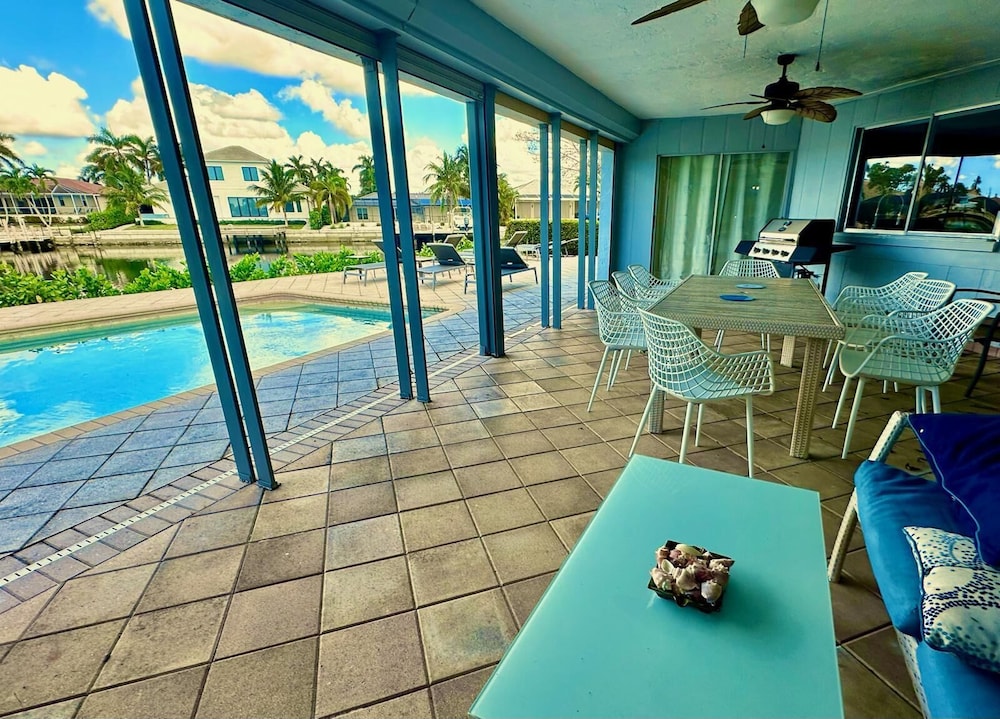 Villa Marco Island 33/50