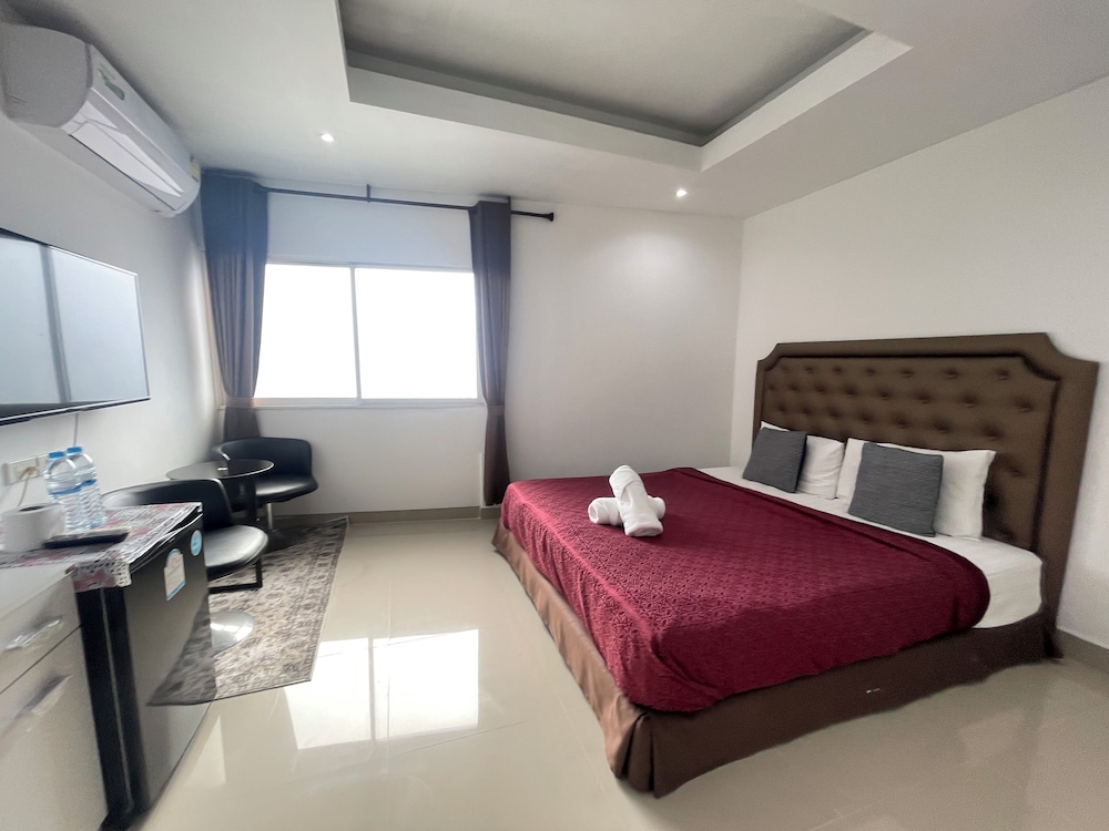 W-9 Hotel 16/73