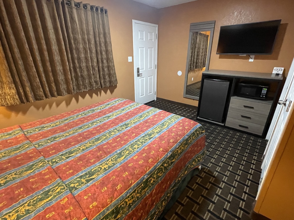 New Corral Motel 20/47