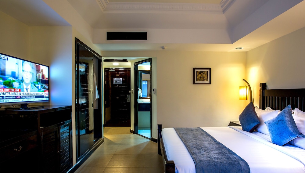 DELUXE, DOUBLE BED