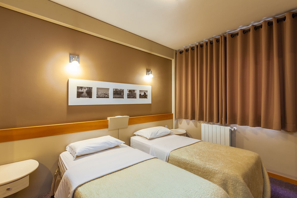 Tri Hotel & Flat Caxias 15/70