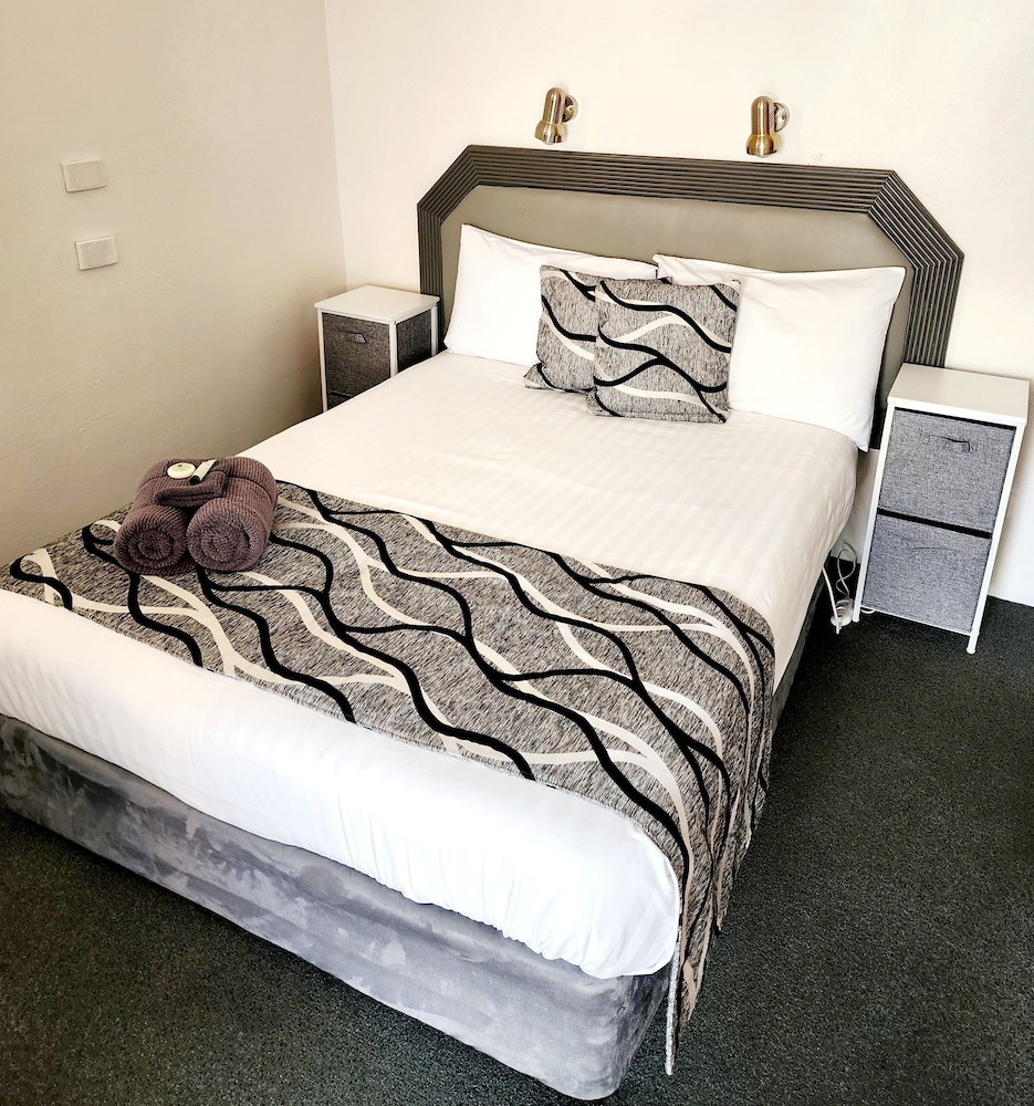 INVERELL MOTEL 14/26