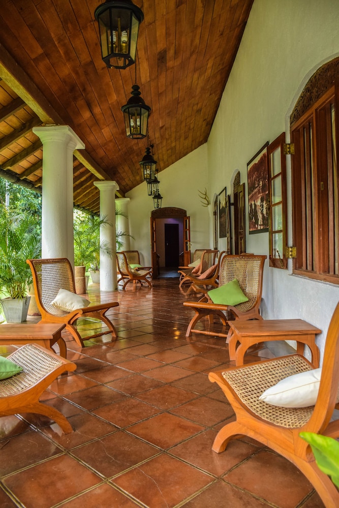 Athulya Villas 18/36