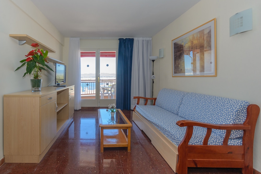 Albatros Apartamentos 13/30