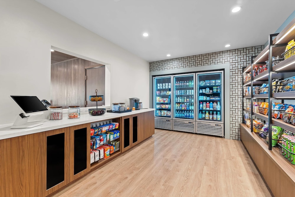 Everhome Suites Brownsville 7/66
