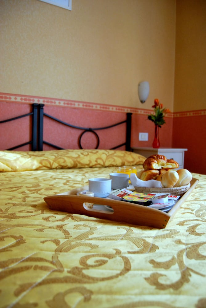 Hotel Cantoria 32/56