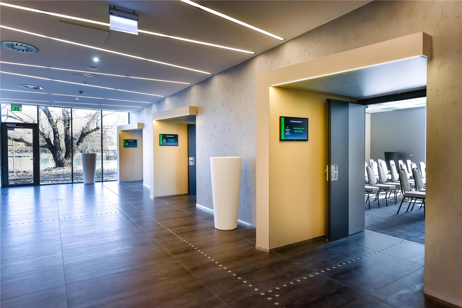 Best Western Plus Lakeside Hotel 44/58