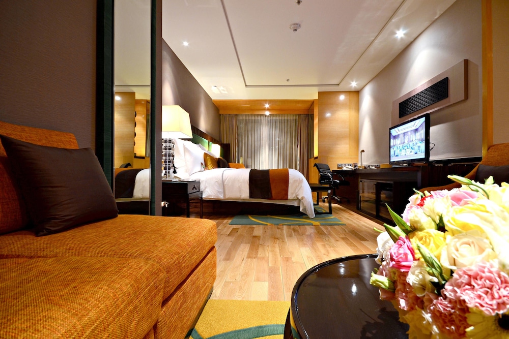 Lobby at Renaissance Bangkok Ratchaprasong Hotel, BANGKOK