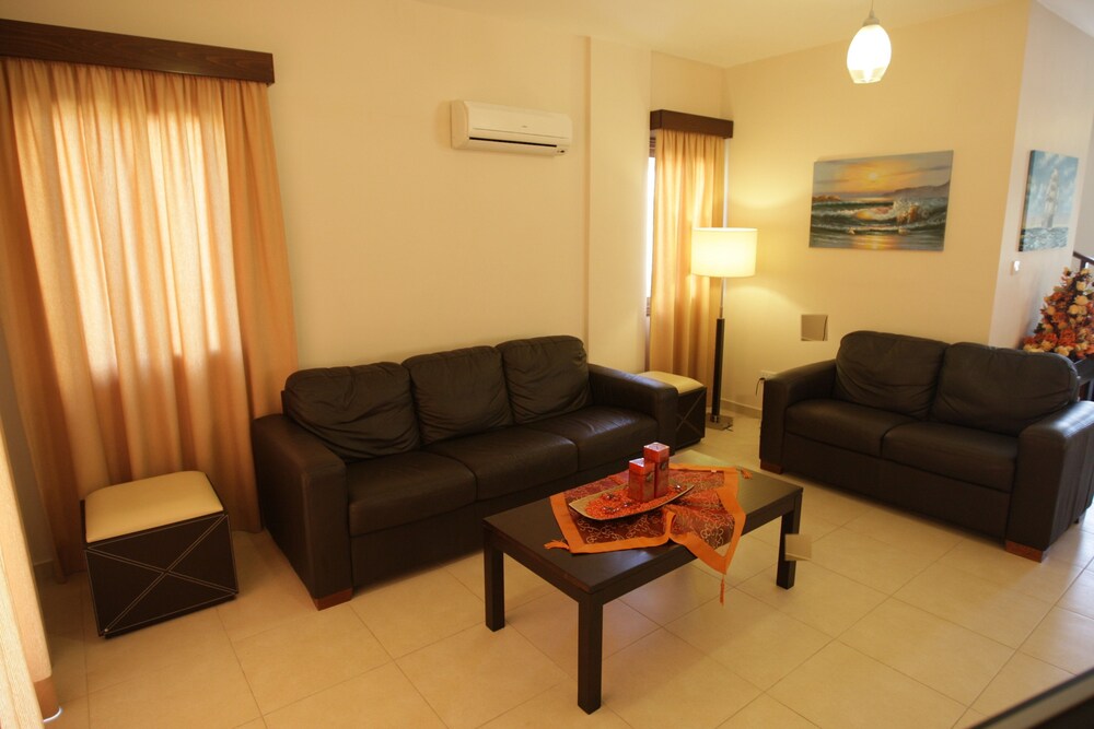 Vineland Holiday Villas 14/48