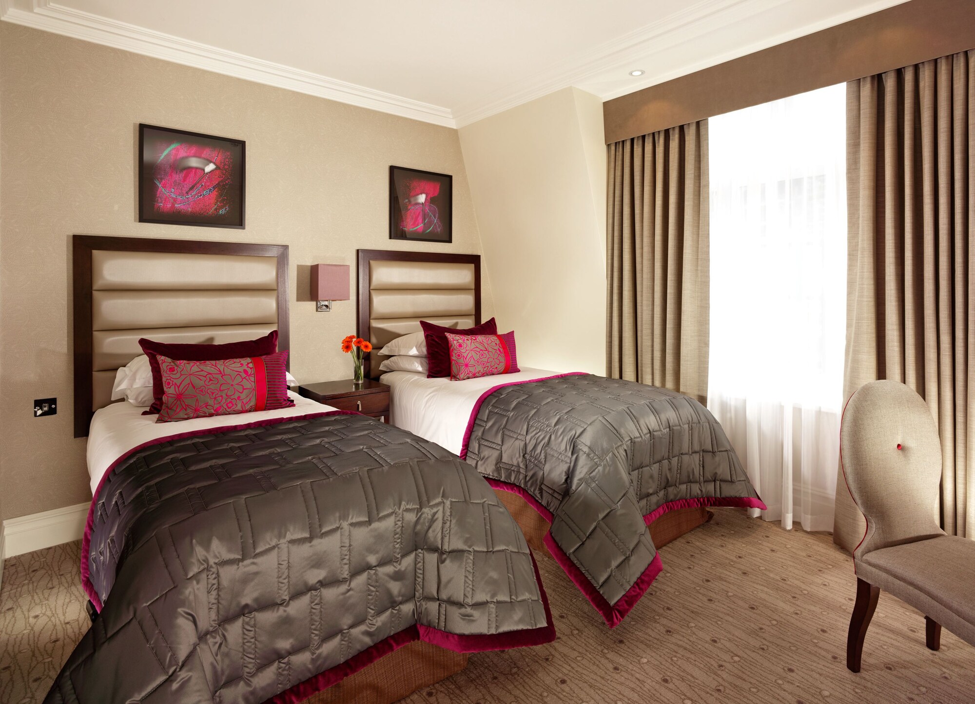 MINSTERS, 2 BEDROOMS, DELUXE, SUITE