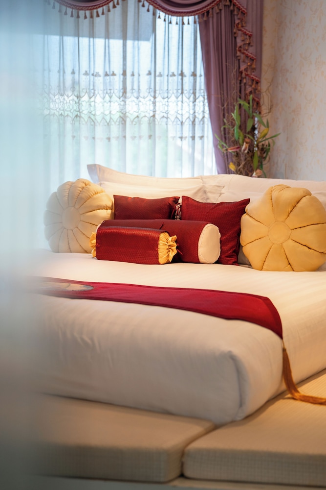 2 Bedrooms, Grand, Residence, Suite, Twin Beds, King Bed, Sofa، Kodchasri Thani Hotel Chiangmai 5/9
