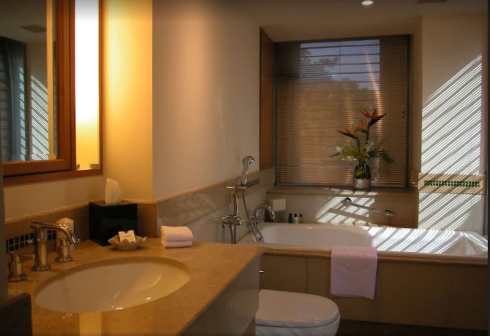 Taj Wellington Mews Luxury Residences 8/63
