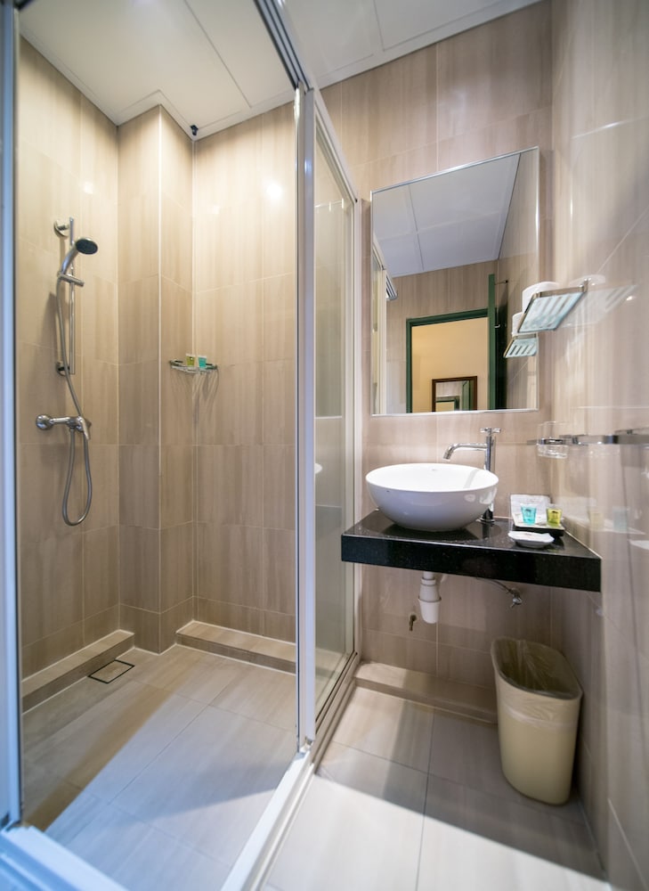 Yeng Keng Hotel 50/50