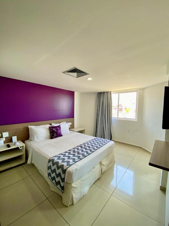 Superior, Double Bed, Street View