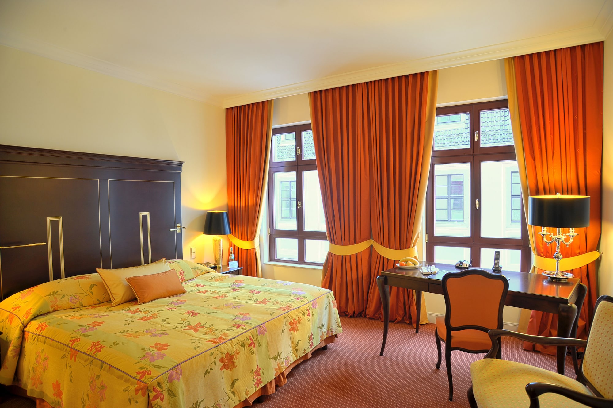 COMFORT, DOUBLE BED
