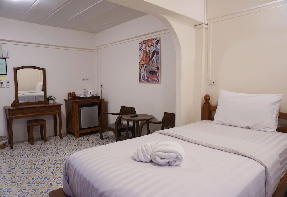 Nan Lanna Hotel 12/25