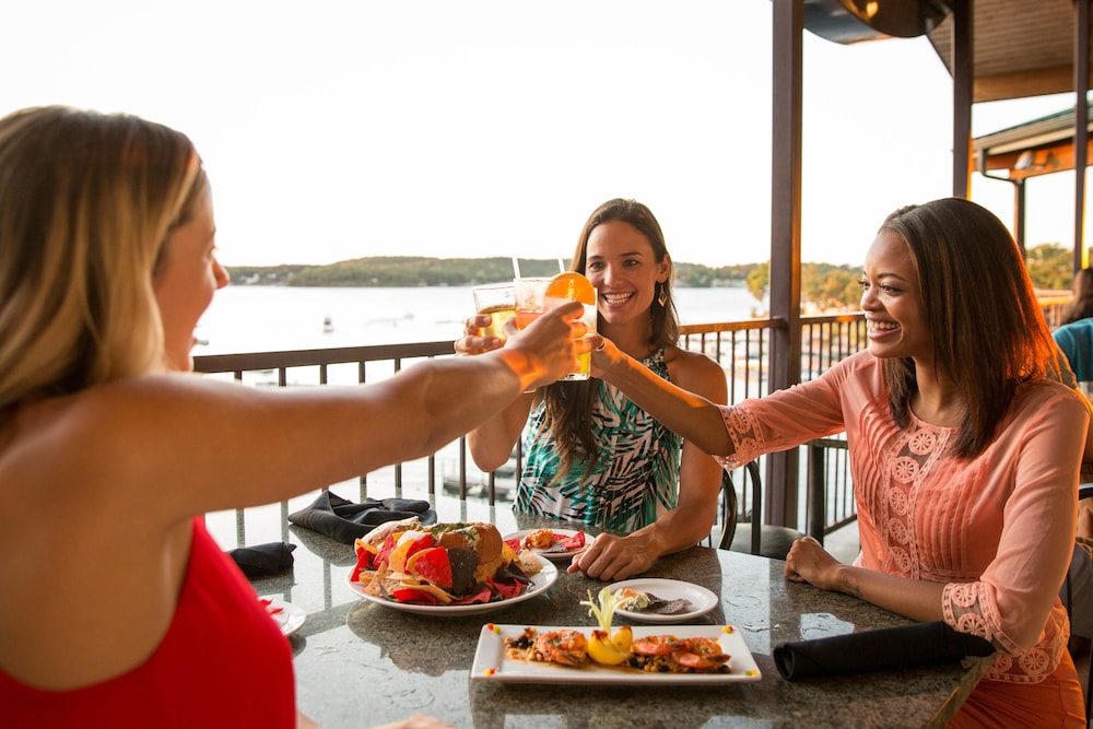 Camden On the Lake Resort Spa Yacht Club 45/68