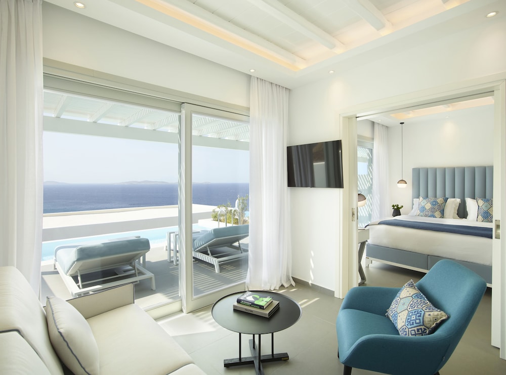 Epic Blue Suites & Villas 26/45