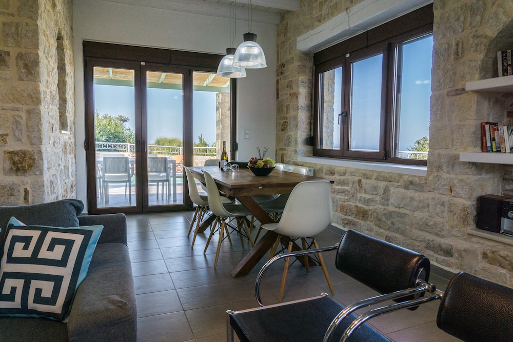Villa Ikaros 31/50