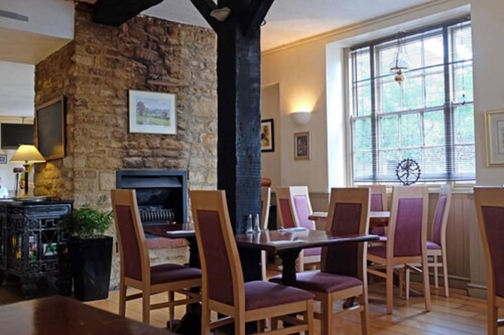 The Old Court Hotel 33/41