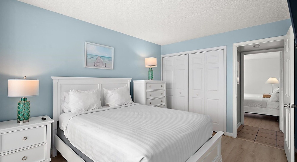 3 Bedrooms, Condo, Premium, Bay View, Balcony, Bay Club Resort 8/10