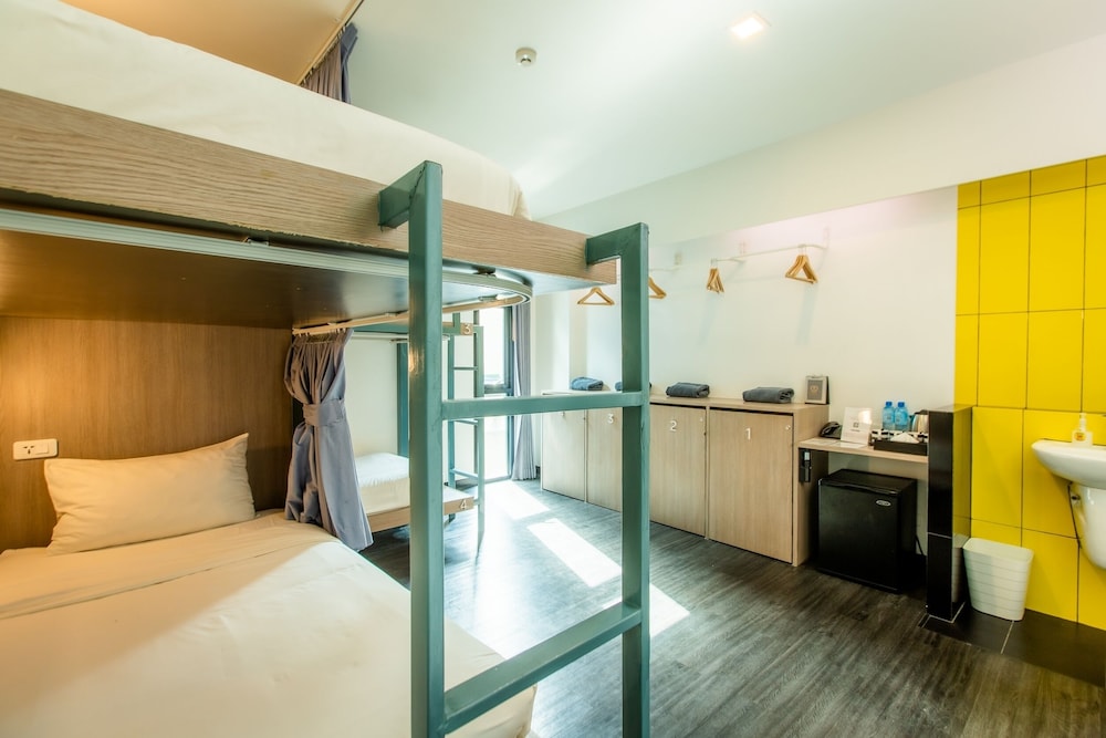 Wake Up Aonang Hotel 15/69