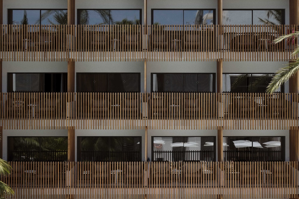 Las Gaviotas Suites Hotel 2/59
