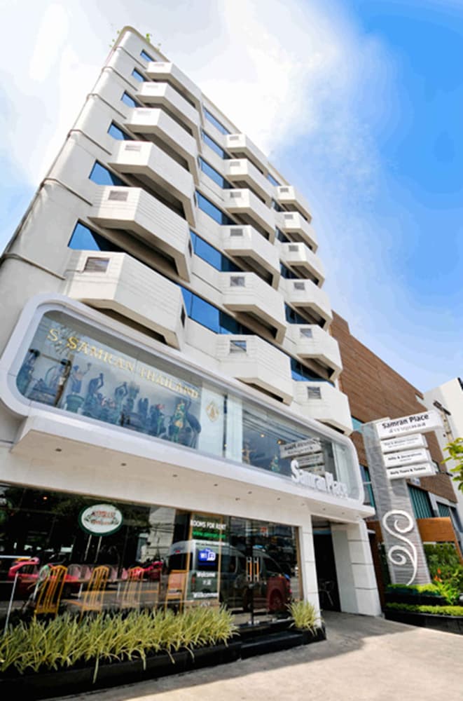 Samran Place Hotel 2/45