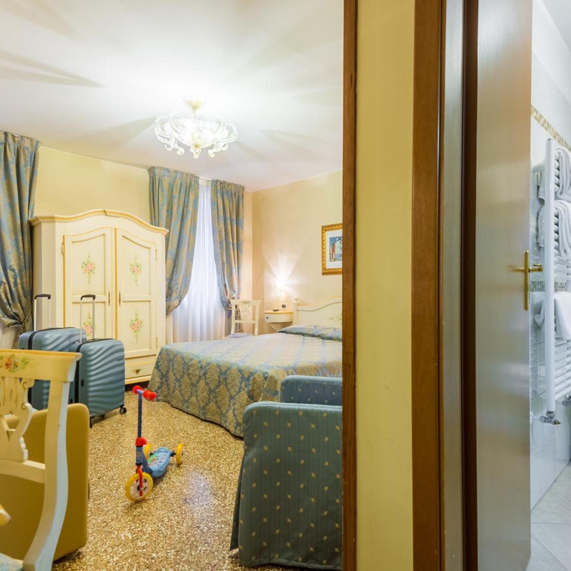 Hotel Mercurio 9/56