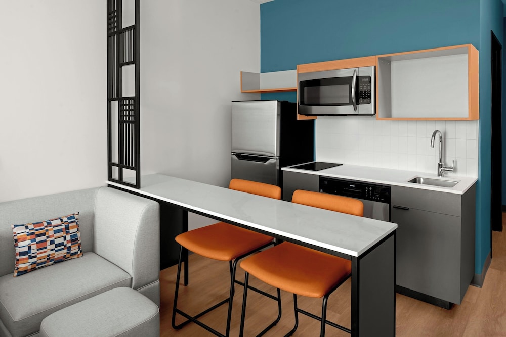 StudioRes by Marriott Fort Myers Airport 15/21