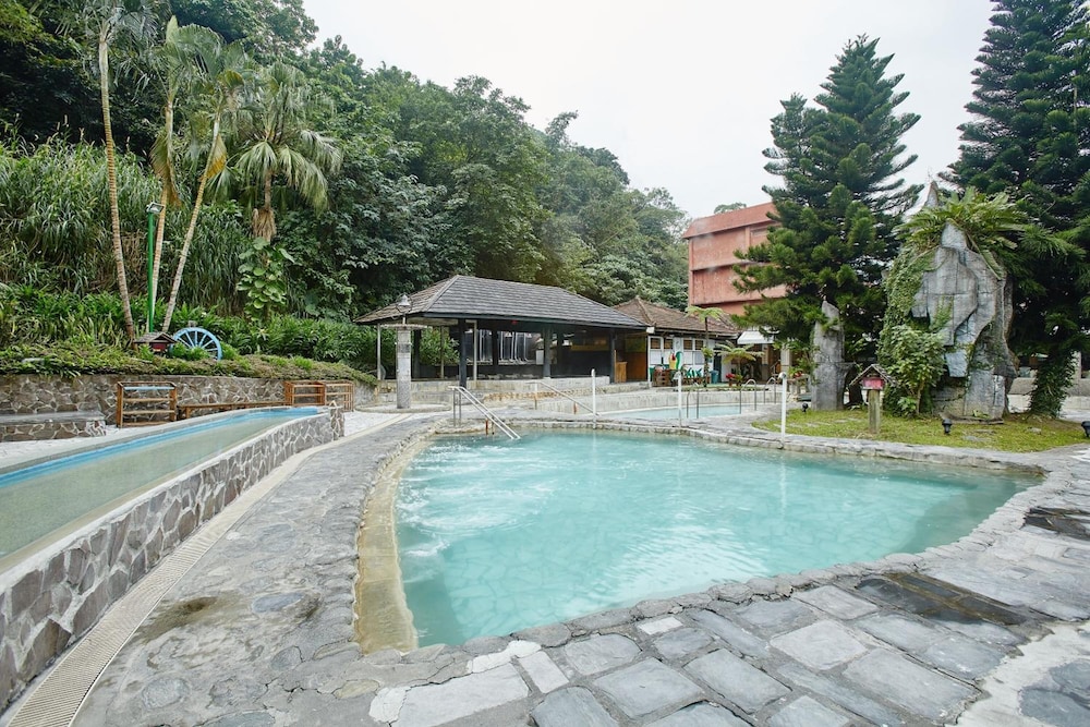 Rainbow Resort 43/49