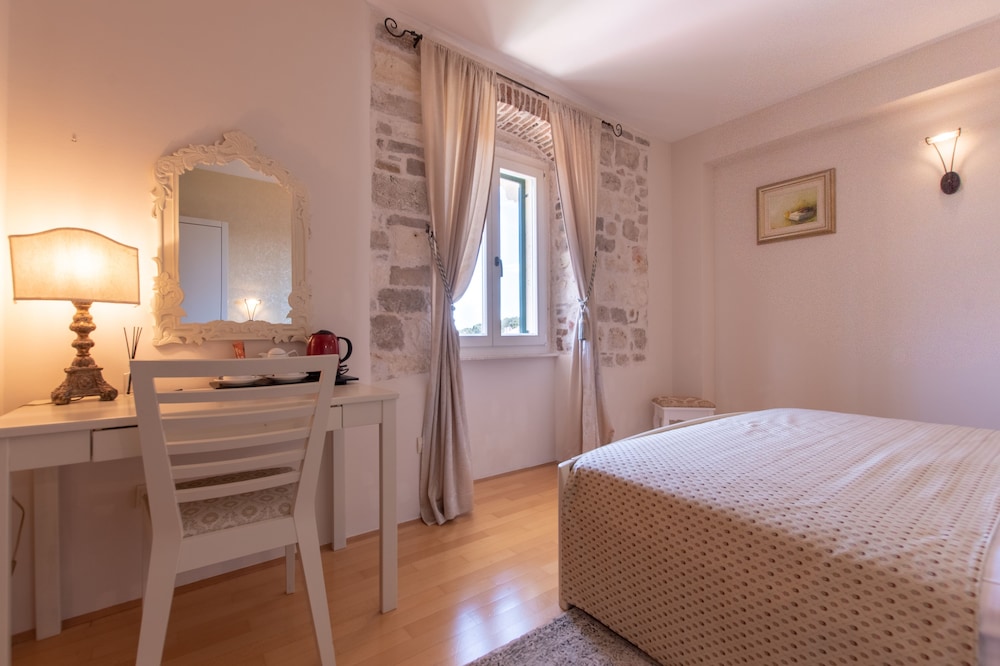 HOTEL PARK HVAR 17/76