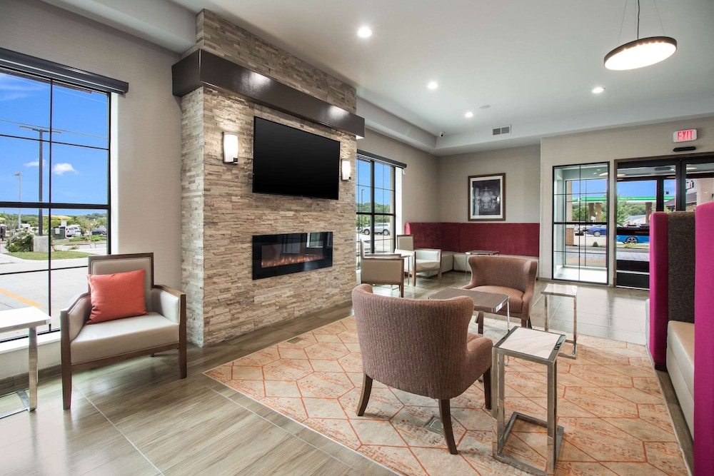 Comfort Suites Columbia I-65 30/47