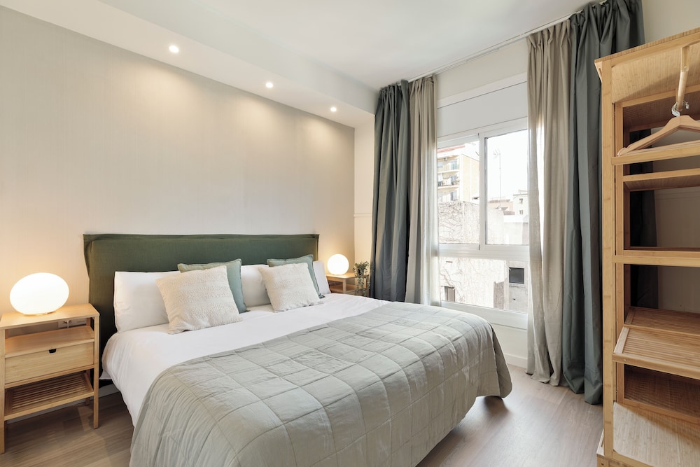 2 BEDROOMS, DUPLEX, STANDARD