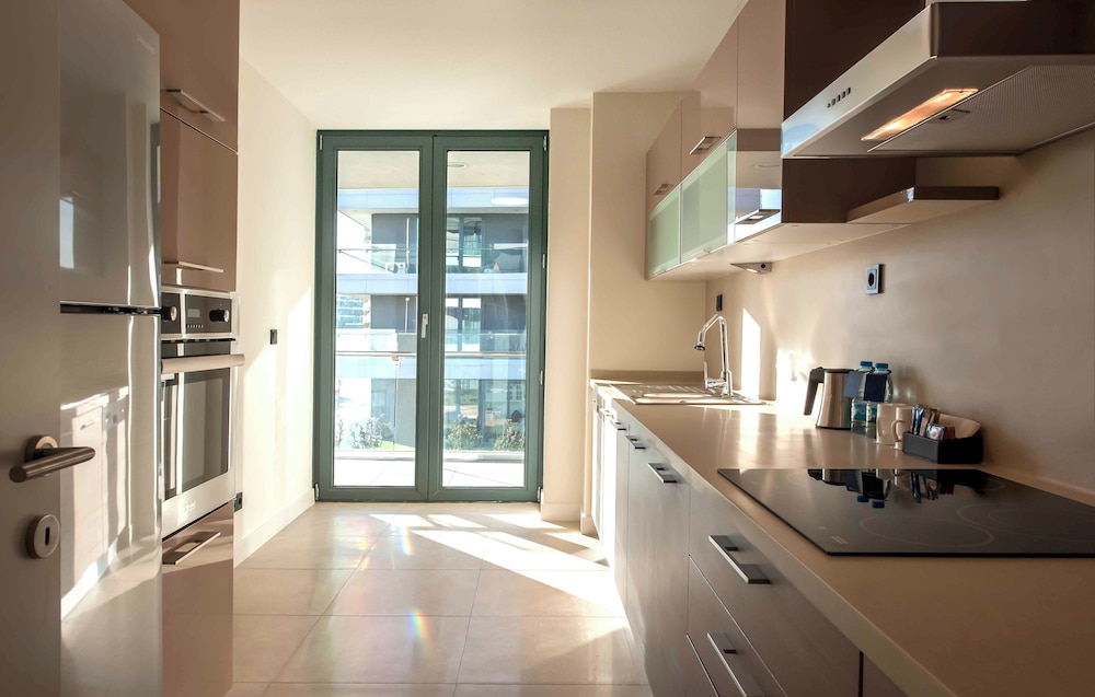 The Superior Living Batisehir 53/55