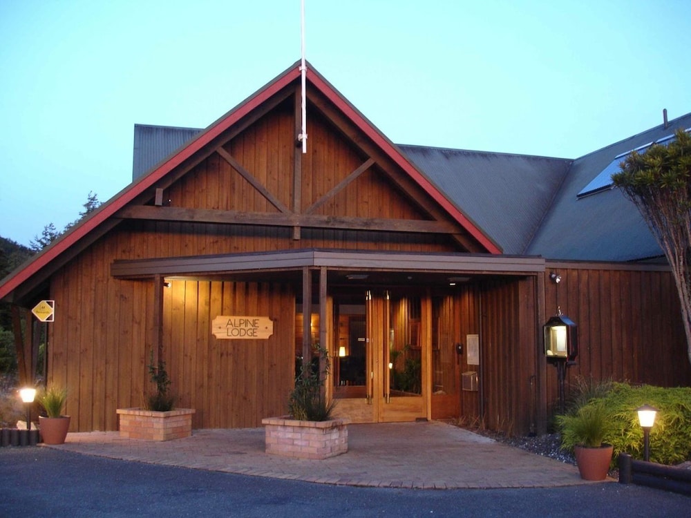 Alpine Lodge 2/69