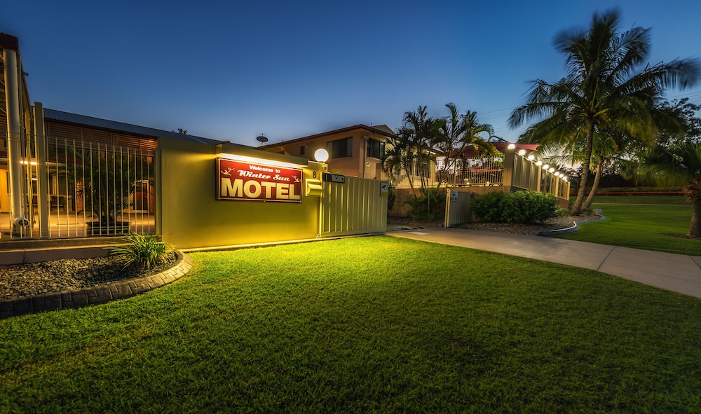 Winter Sun Motel 33/34