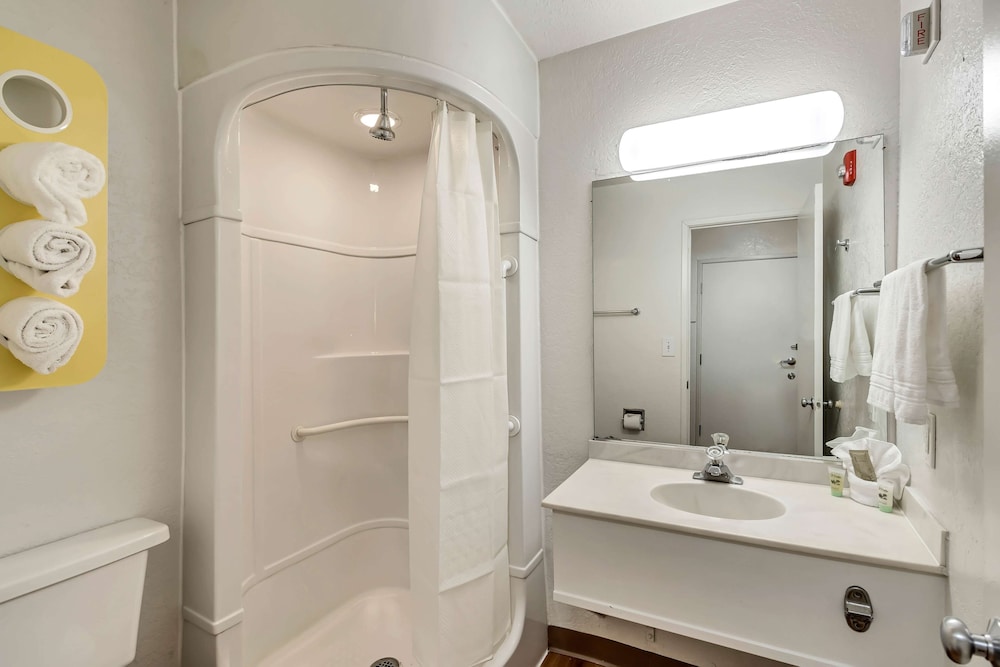 Motel6 Ogden, UT- Downtown 24/64