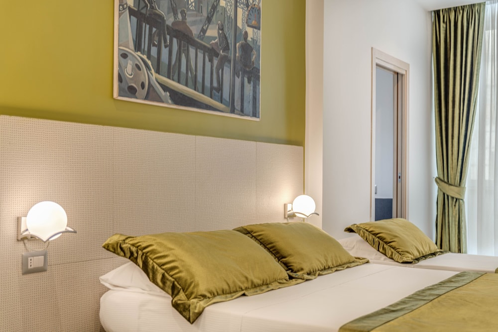 TREVI PALACE HOTEL 33/62