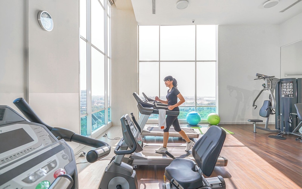 HARRIS Hotel & Conventions Bekasi 24/47