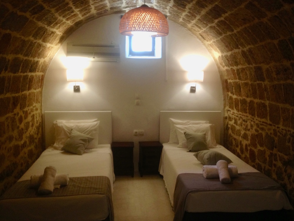 Auberge 32 21/38