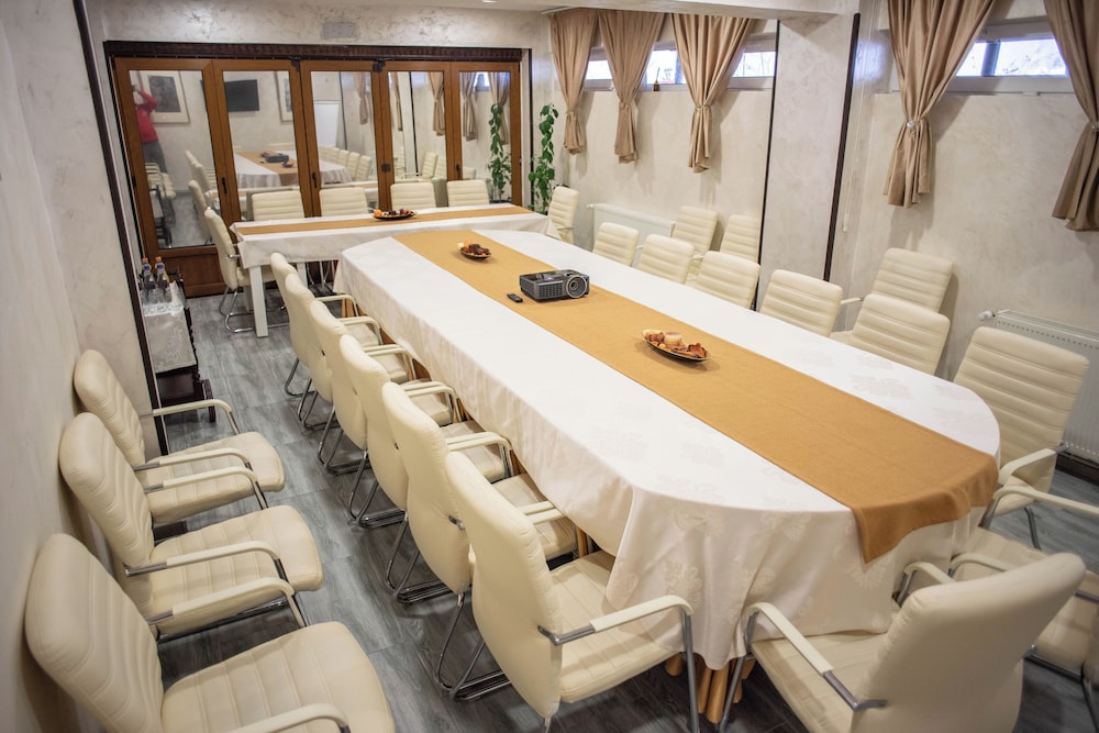Hotel Marea Neagra 34/70