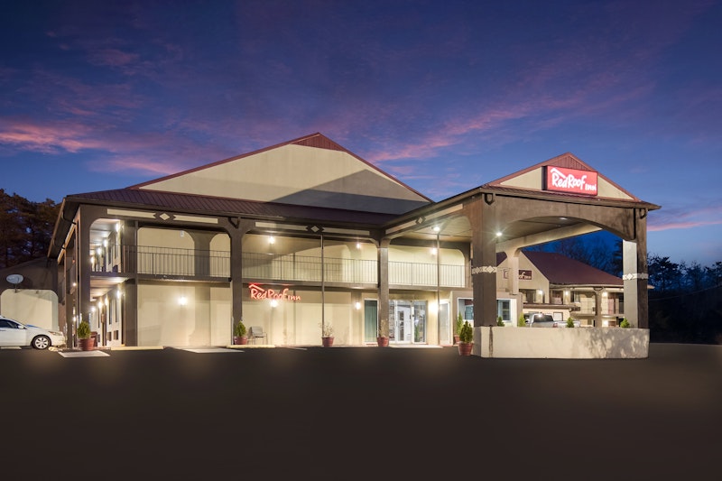 Red Roof Inn Crossville 4/28